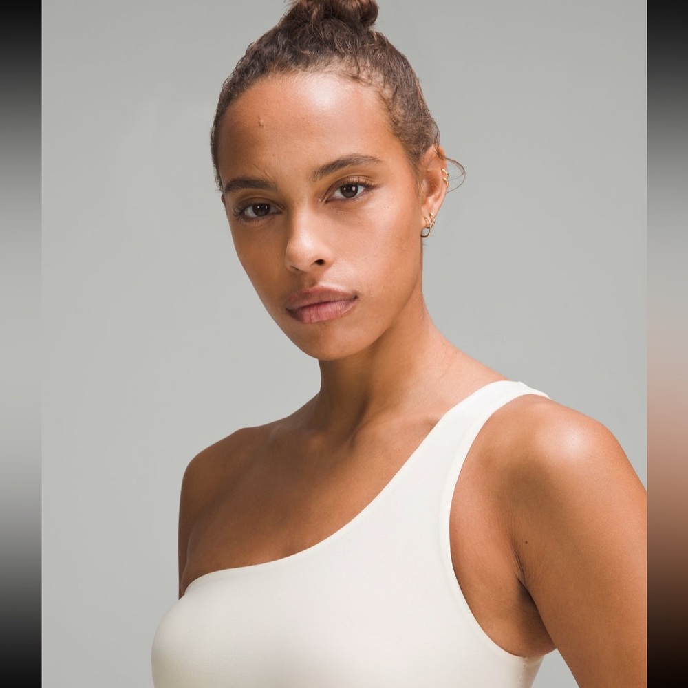 Nulu Asymmetrical Bodysuit - Picture 4 of 12